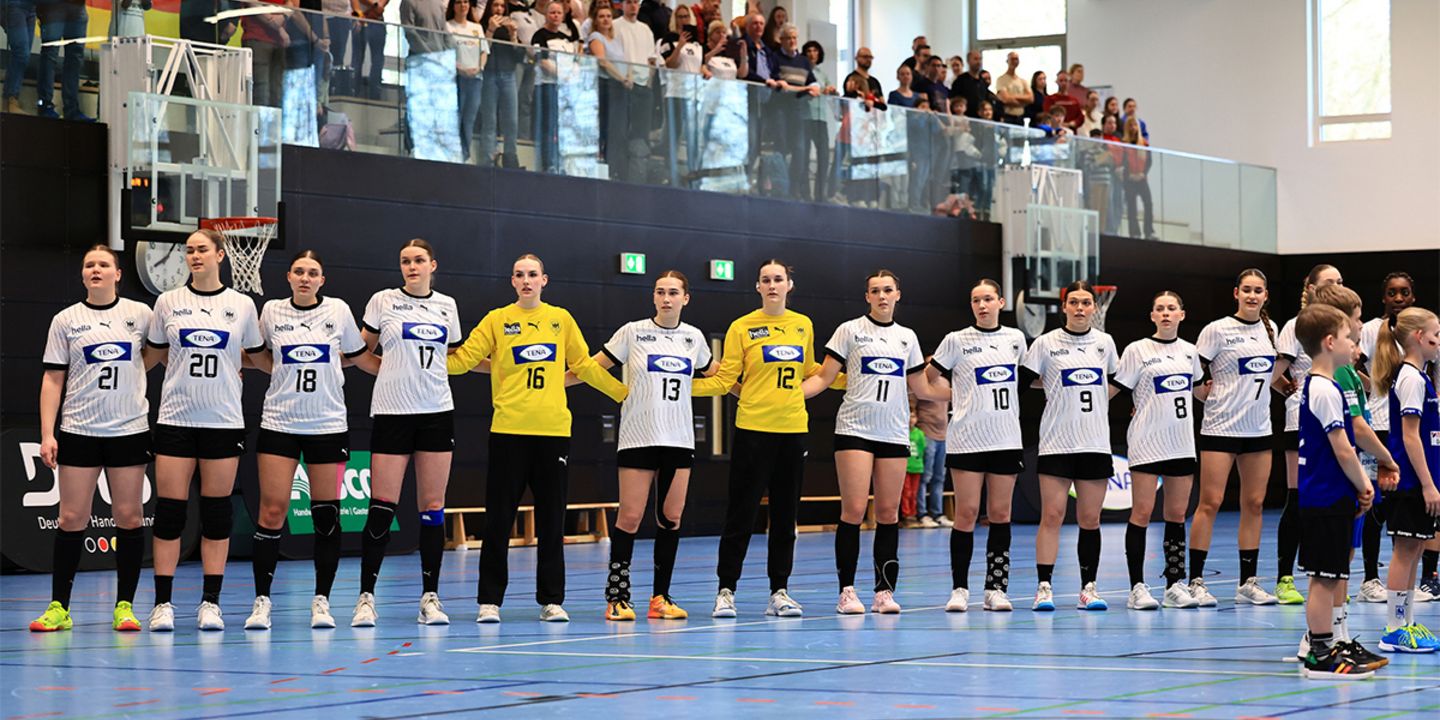 Die weibliche U19 Nationalmannschaft beim Länerspiel in Neckarsulm