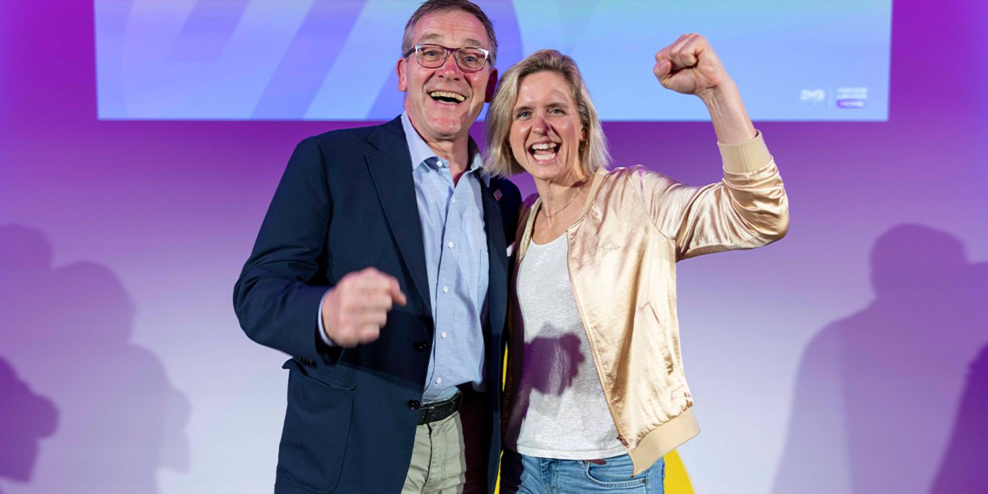 400 Hände gehen hoch für den Frauenhandball